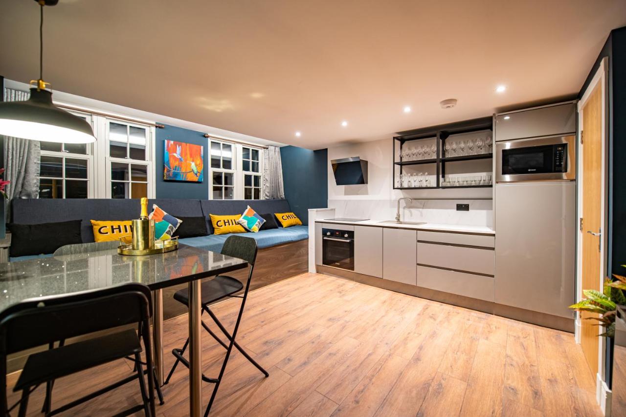 The Nest - Luxury 16 Person Apt W Jacuzzi & Parking Blackpool Luaran gambar
