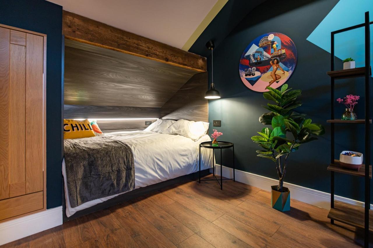 The Nest - Luxury 16 Person Apt W Jacuzzi & Parking Blackpool Luaran gambar