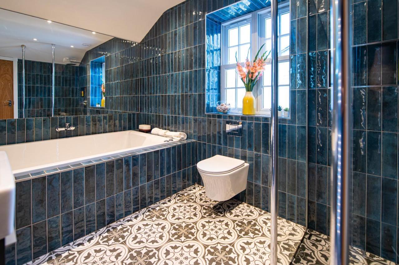 The Nest - Luxury 16 Person Apt W Jacuzzi & Parking Blackpool Luaran gambar